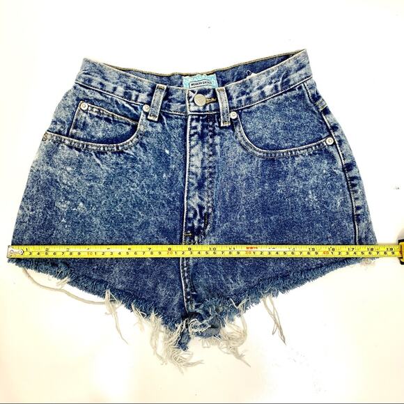Sasson Vintage RARE Acid Wash Cutoff Denim Jean Shorts 6 - Picture 6 of 16